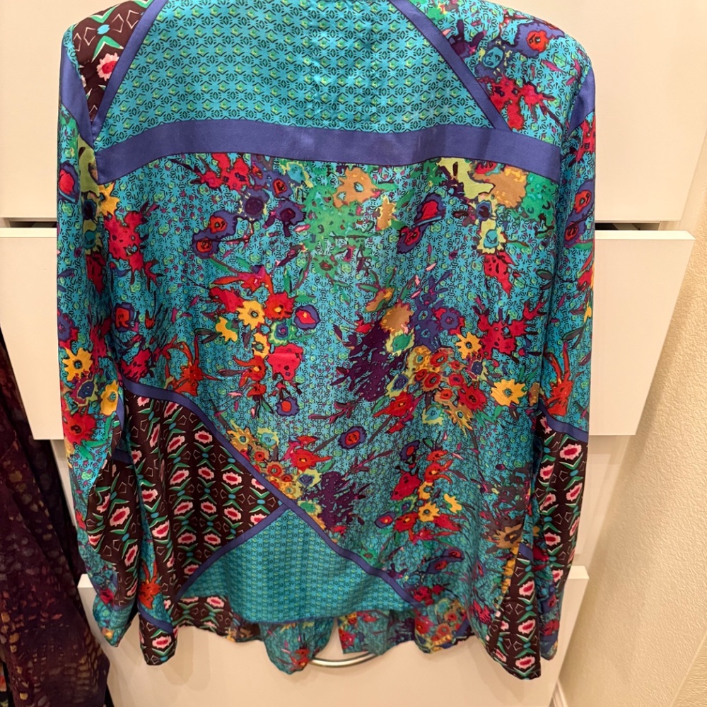 JOHNNY WAS silk shirt gorgeous vivid colors. small but can fit Medium. pit to - Picture 5 of 6